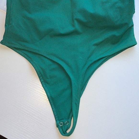 Vitality x Balance turquoise crew neck bodysuit NWT - Picture 3 of 3